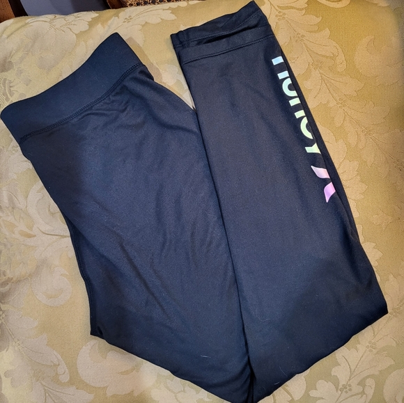 Hurley Girls kids black leggings with pastel rainbow logo on leg sz XL 13-15 yrs - Picture 2 of 3